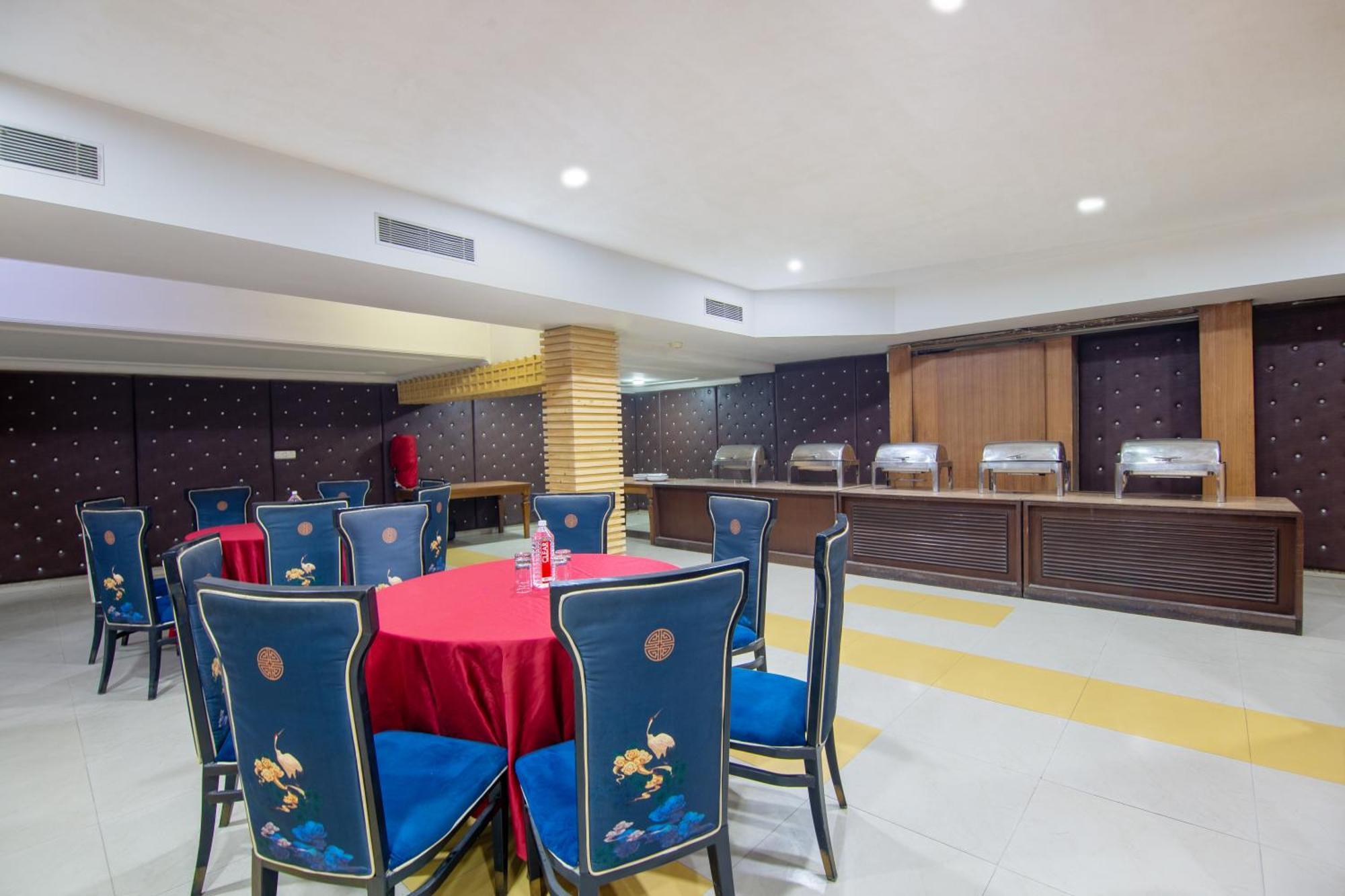 Hotel Lohmod At National Highway 8 - Free Airport Transffer Нью-Делі Екстер'єр фото