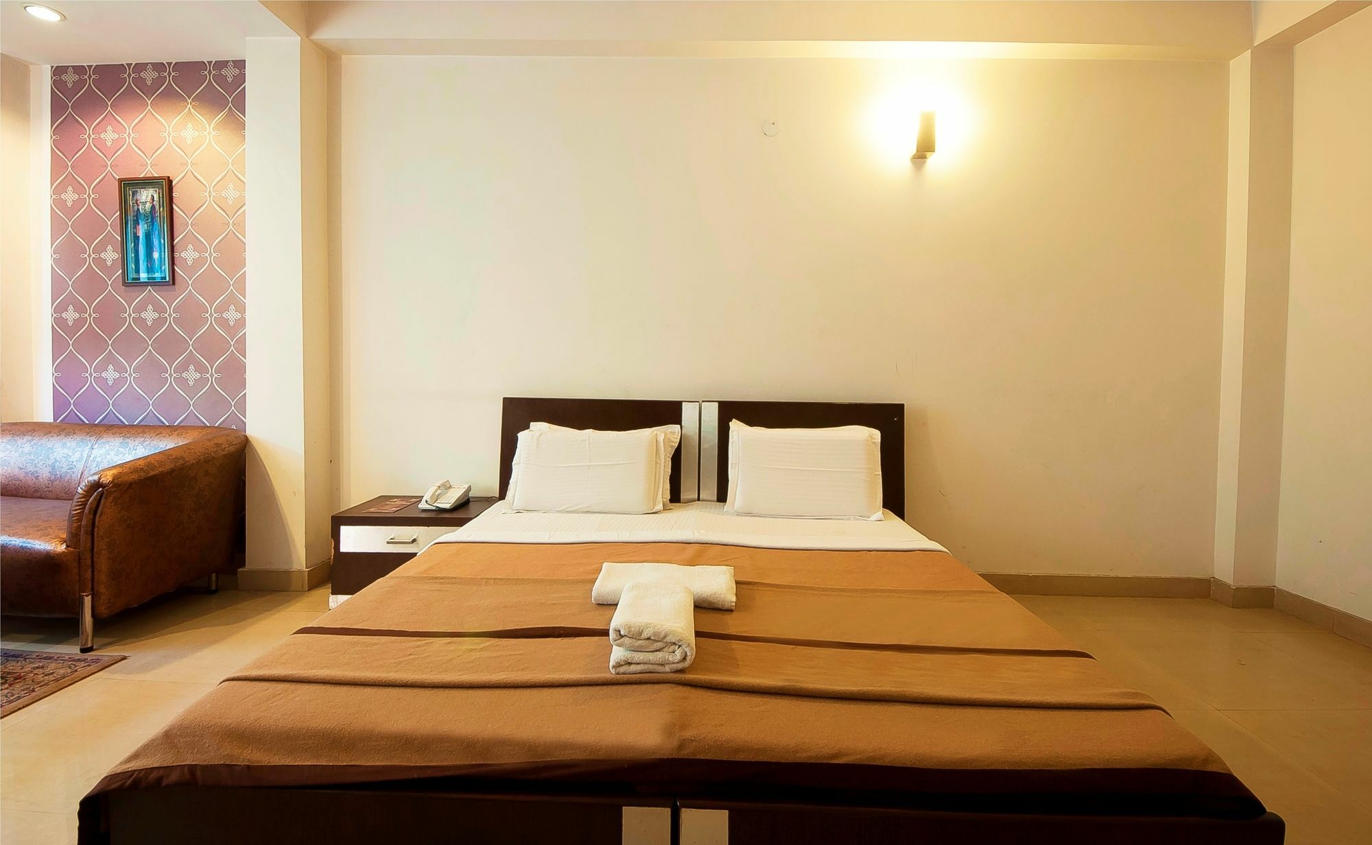 Hotel Lohmod At National Highway 8 - Free Airport Transffer Нью-Делі Екстер'єр фото