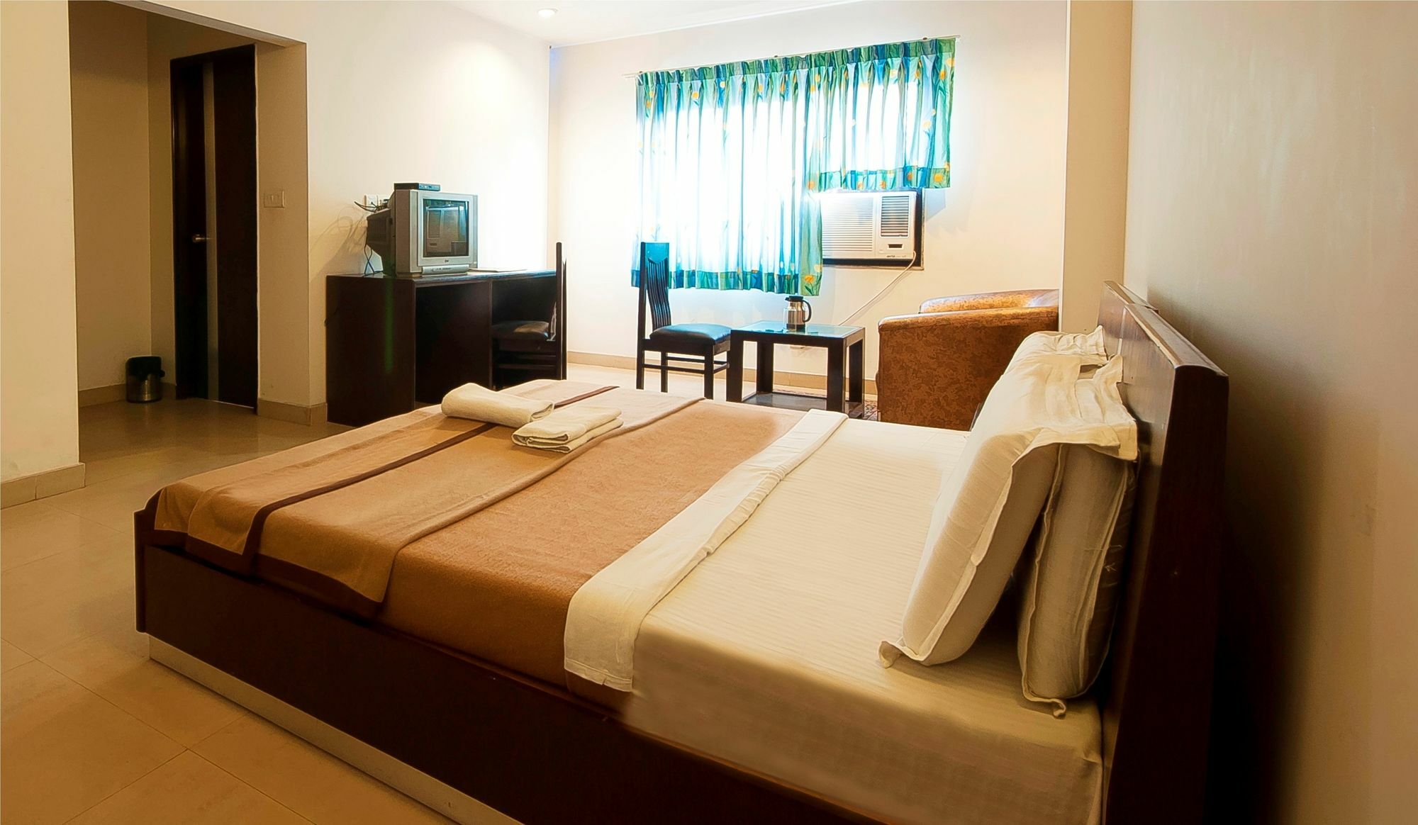 Hotel Lohmod At National Highway 8 - Free Airport Transffer Нью-Делі Екстер'єр фото